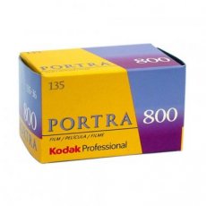 KODAK film 135-36 iso800 Portra
